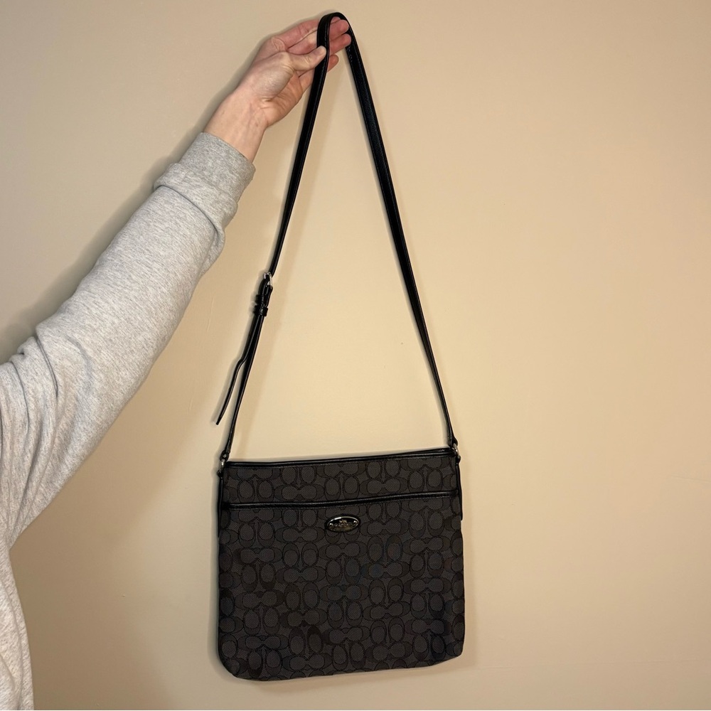 COACH Signature Jacquard File Bag in Black/Dark Gray - Style F36182